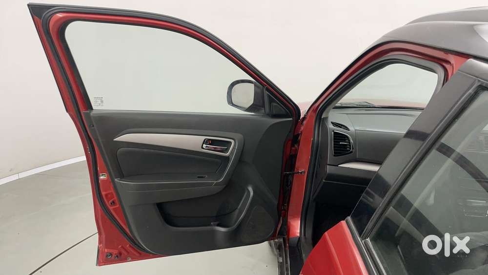 Maruti Suzuki Vitara Brezza Zdi+ Dual Tone Mt, 2016, Diesel