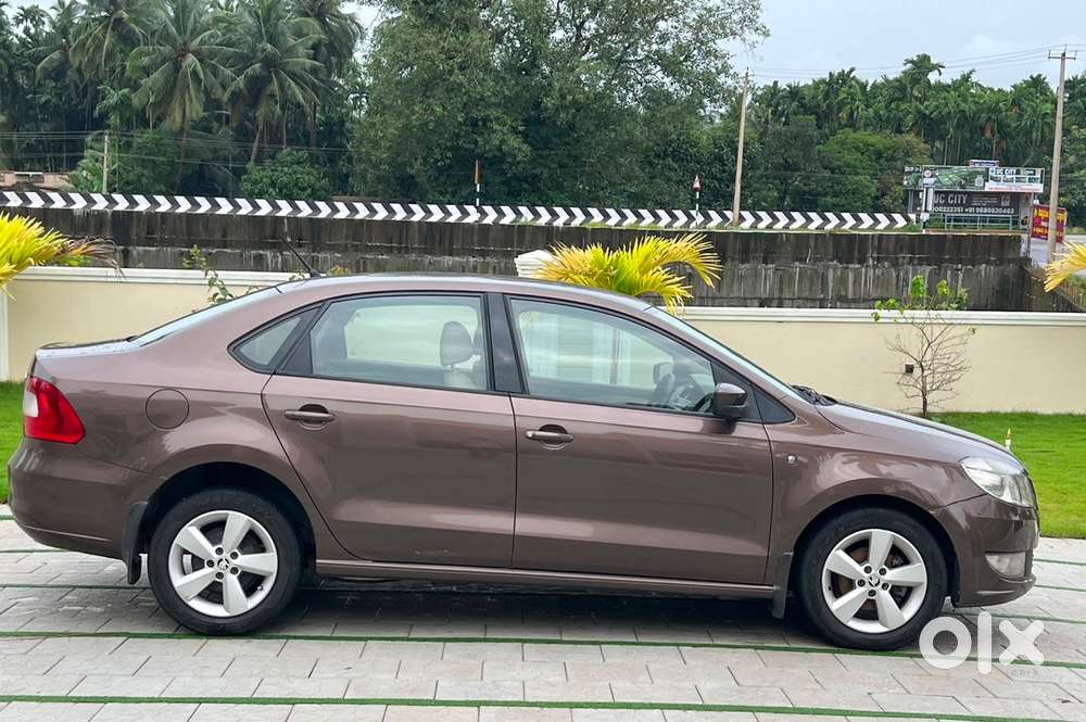 2015 Skoda Rapid Diesel Automatic Year