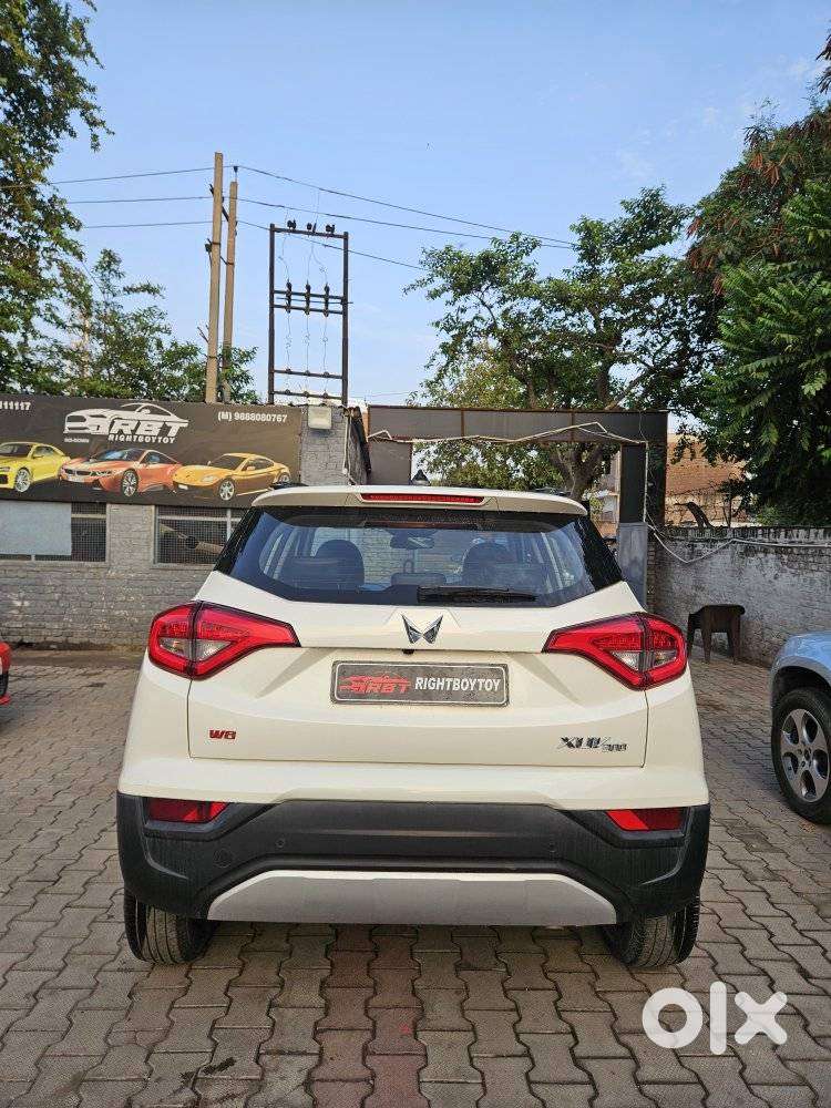 Mahindra Xuv300 W8 Option, 2022, Petrol