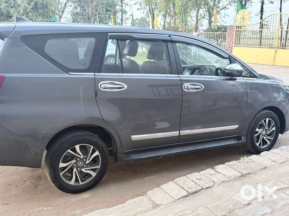 Toyota Innova Crysta 2022 Diesel Well Maintained