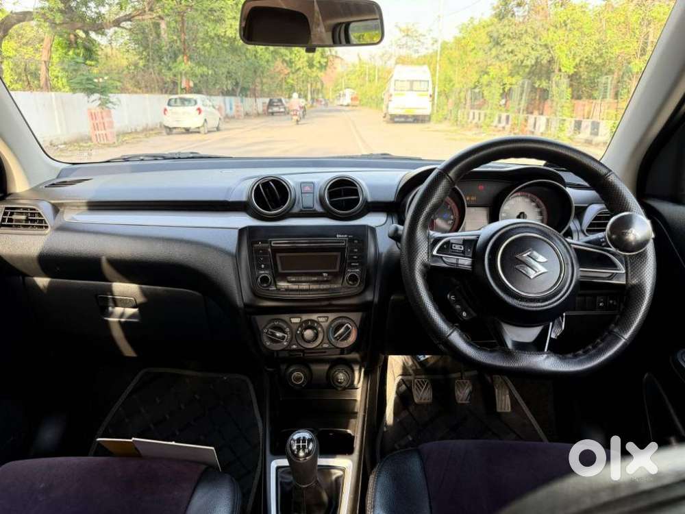 Maruti Suzuki Swift Vxi 1.2 Abs Bs-iv, 2018, Petrol
