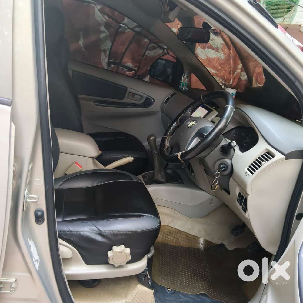 Toyota Innova 2.5 Gx 7 Seater Bs Iv, 2013, Diesel