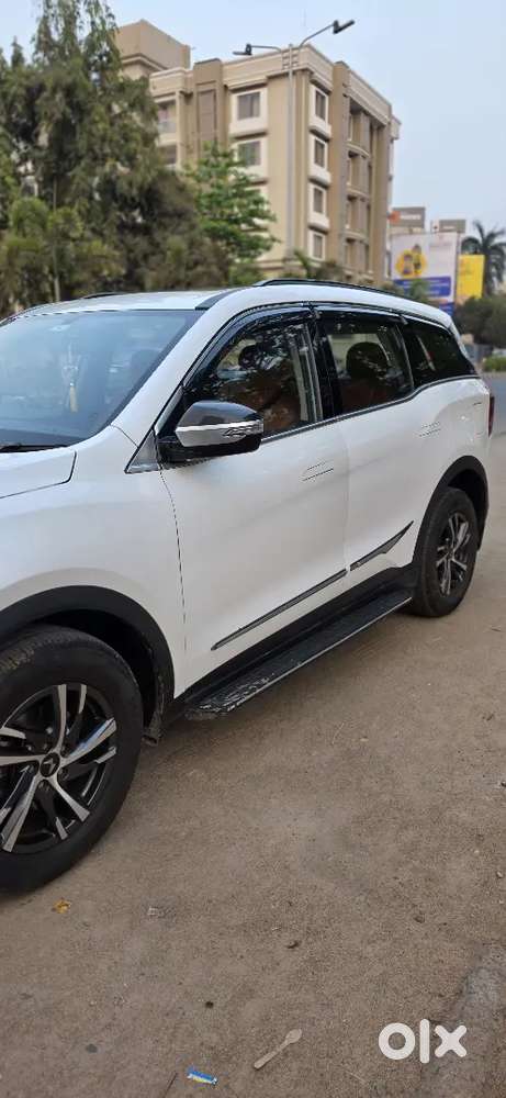 Mahindra Xuv700 2023 Petrol 18000 Km Driven