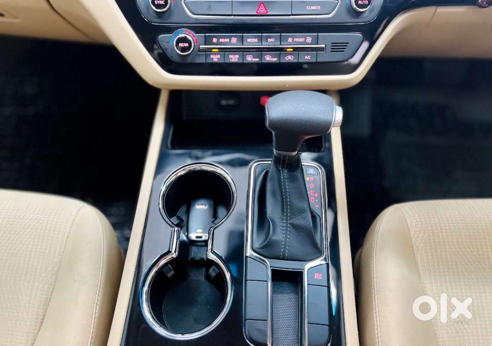 Kia Carnival Premium, 2021