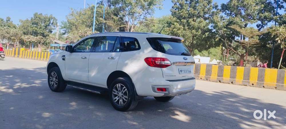 Ford Endeavour 3.2 Titanium At 4x4, 2017, Diesel