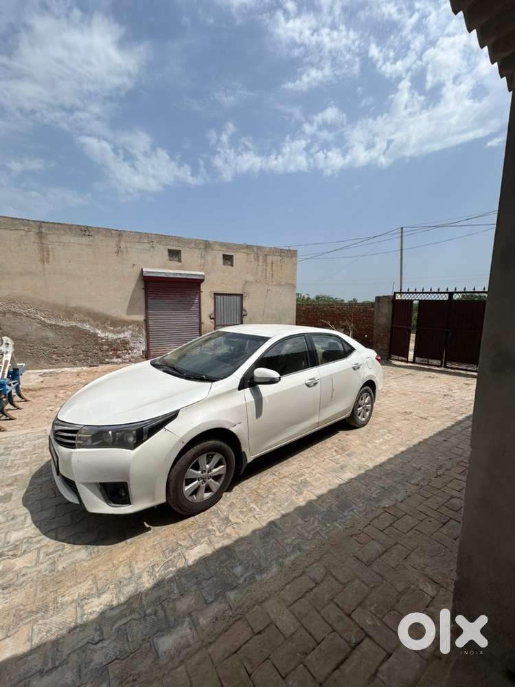 Toyota Corolla Altis 2016 Diesel Well Maintained