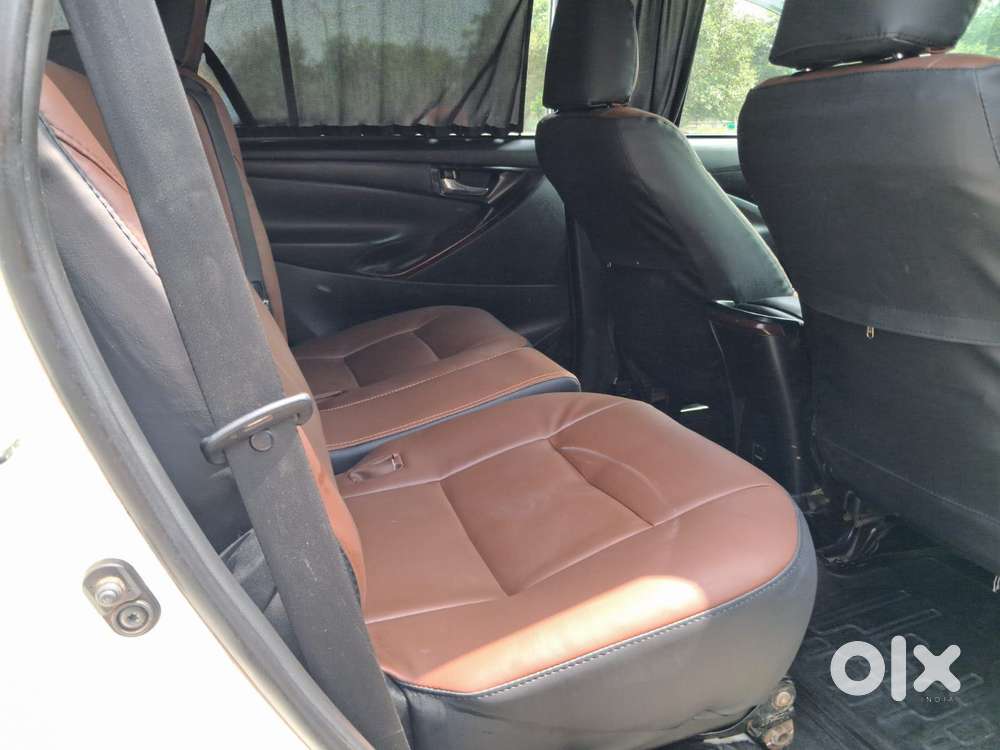 Toyota Innova Crysta 2.4 G Mt 7 Str, 2017, Diesel