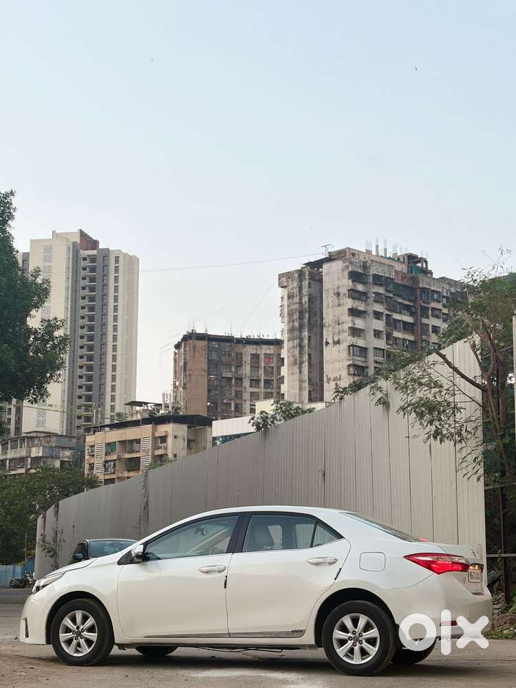 Toyota Corolla Altis 2013-2017 G At, 2015, Petrol