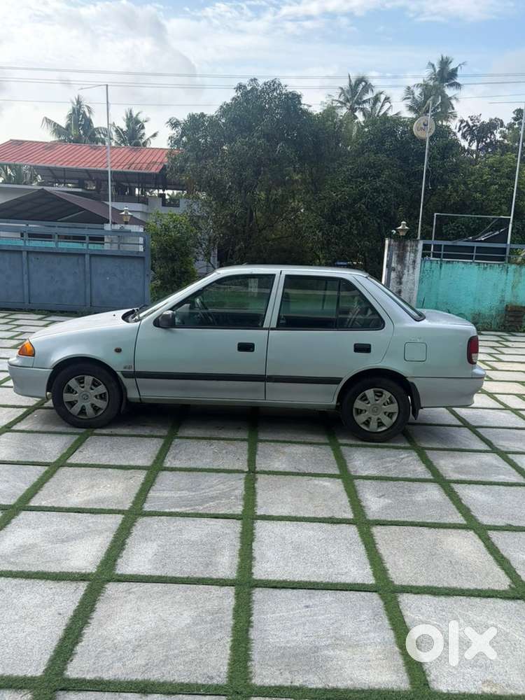 Maruti Suzuki Esteem 2002 Petrol Vx Manual