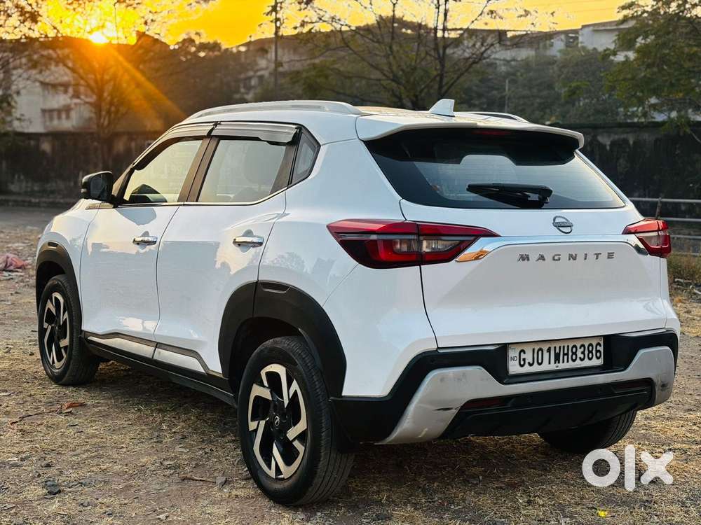 Nissan Magnite 1.0 Xv Turbo Cvt, 2022, Petrol