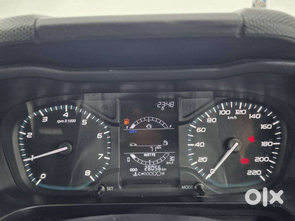 Tata Altroz 1.2 Xm Plus, 2022, Petrol