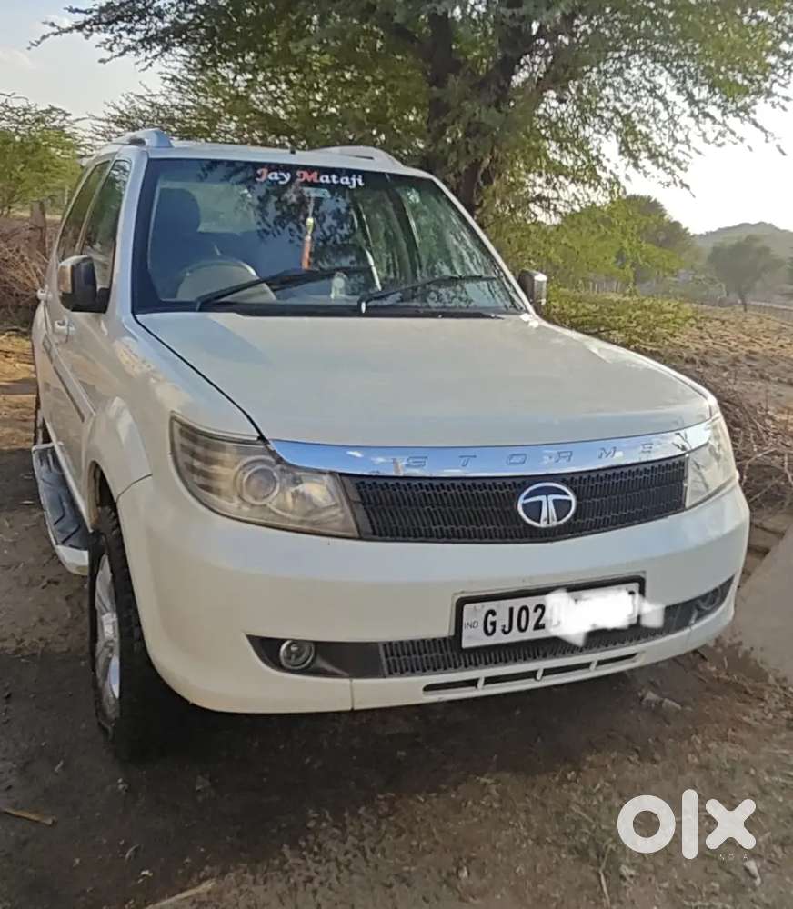Tata Safari Storme 2013