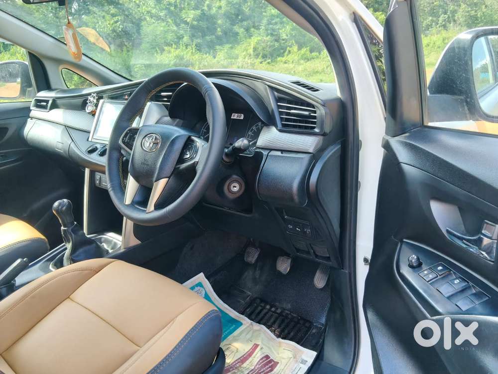 Toyota Innova Crysta 2.4 G Mt, 2022, Diesel