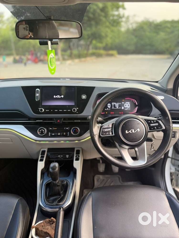 Kia Carens G 1.5 Premium Converted To Top 7 Seater Cng 2022