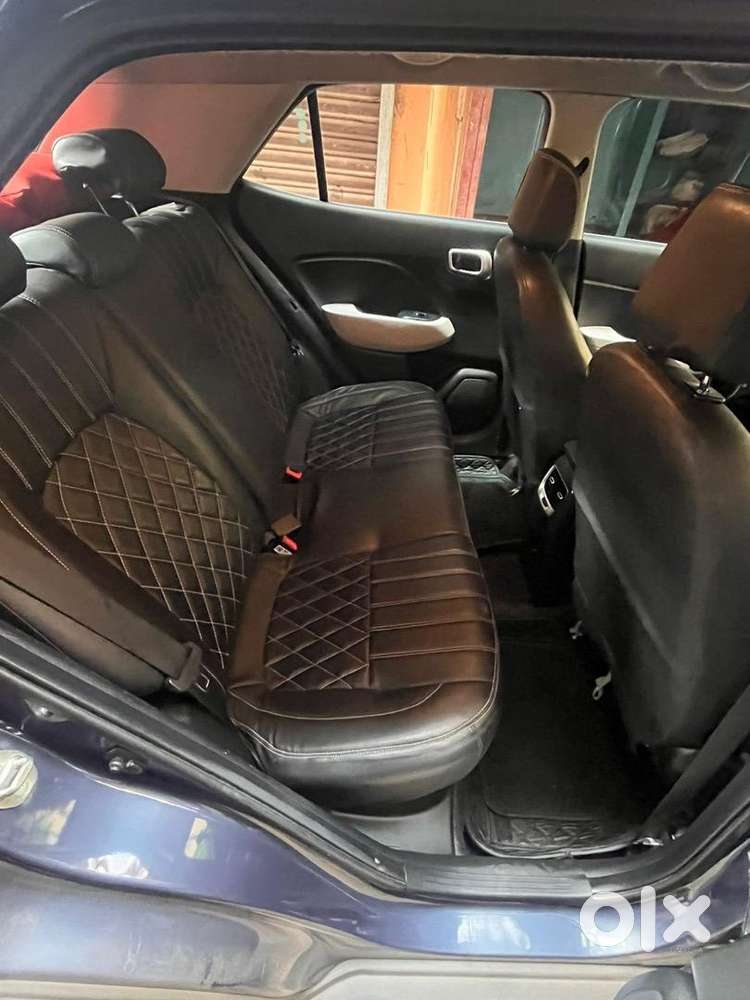 Hyundai Venue 2024 Petrol Well Maintained