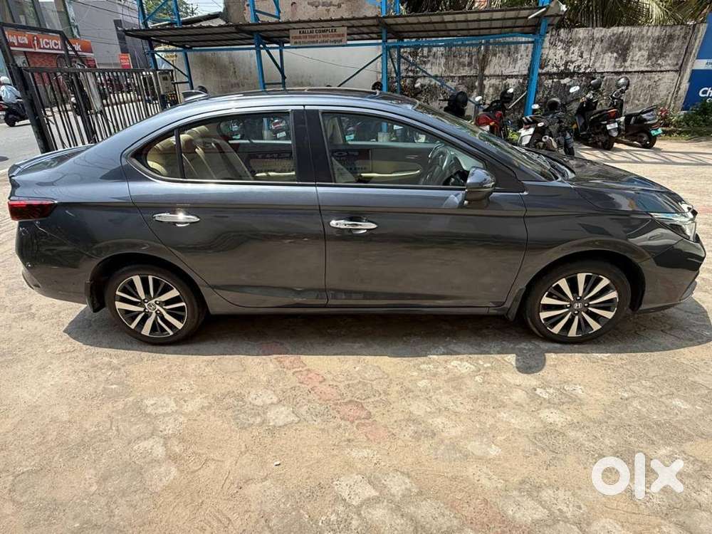 Honda City Zx 2023 Petrol Well Maintained