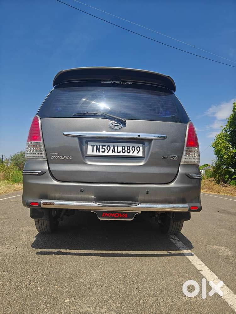 Toyota Innova 2.5 Vx 8 Seater Bs Iv, 2009, Diesel
