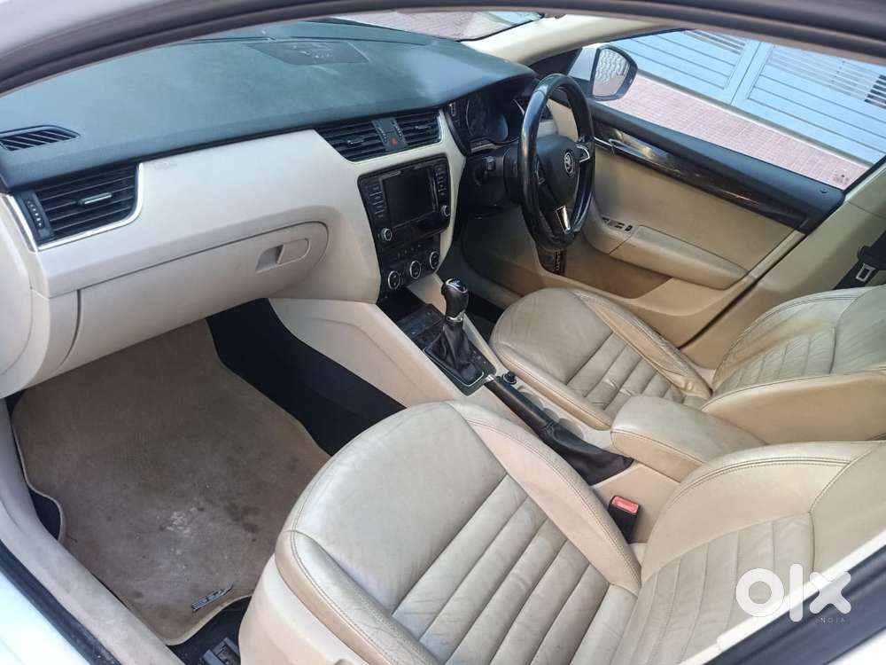 Skoda Octavia 2013-2017 Style Plus 1.8 Tsi At, 2016, Petrol