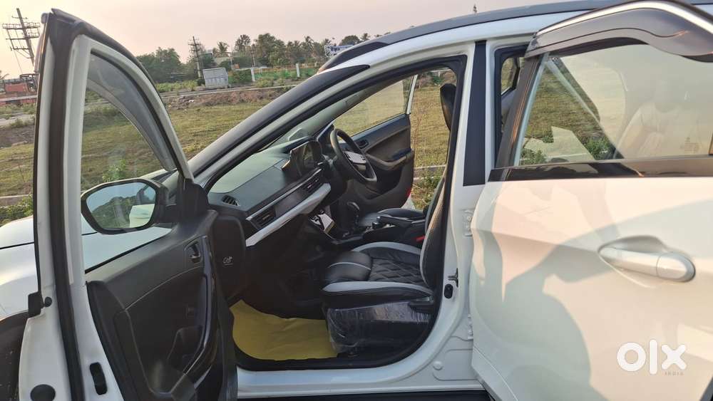 Tata Nexon Creative 1.2 Revotron Petrol 6 Mt, 2025, Petrol