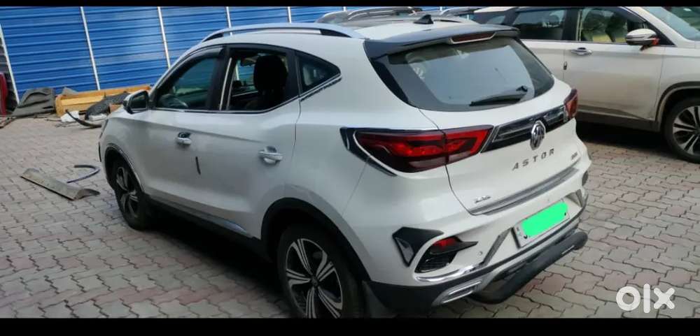 Mg Astor Savy Cvt Automatic Sangaria Red