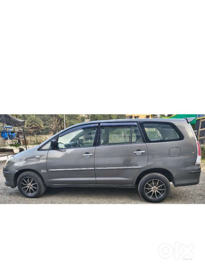 Toyota Innova 2.5 V 7 Str, 2011, Diesel