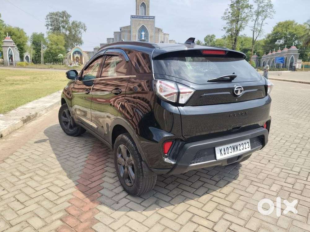 Tata Nexon Xz Plus (hs), 2022, Petrol