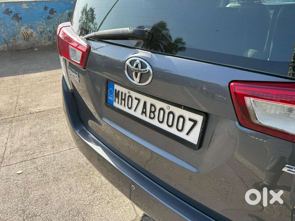 Toyota Innova Crysta 2.8 Gx At 7 Str, 2016, Diesel
