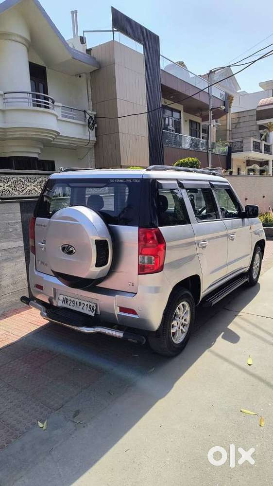 Mahindra Tuv 300 T8, 2017, Petrol