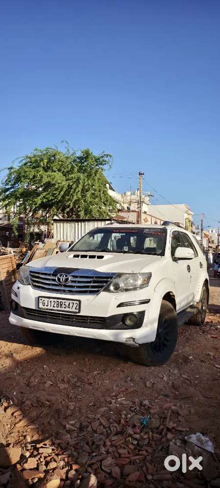 Toyota Fortuner 2012