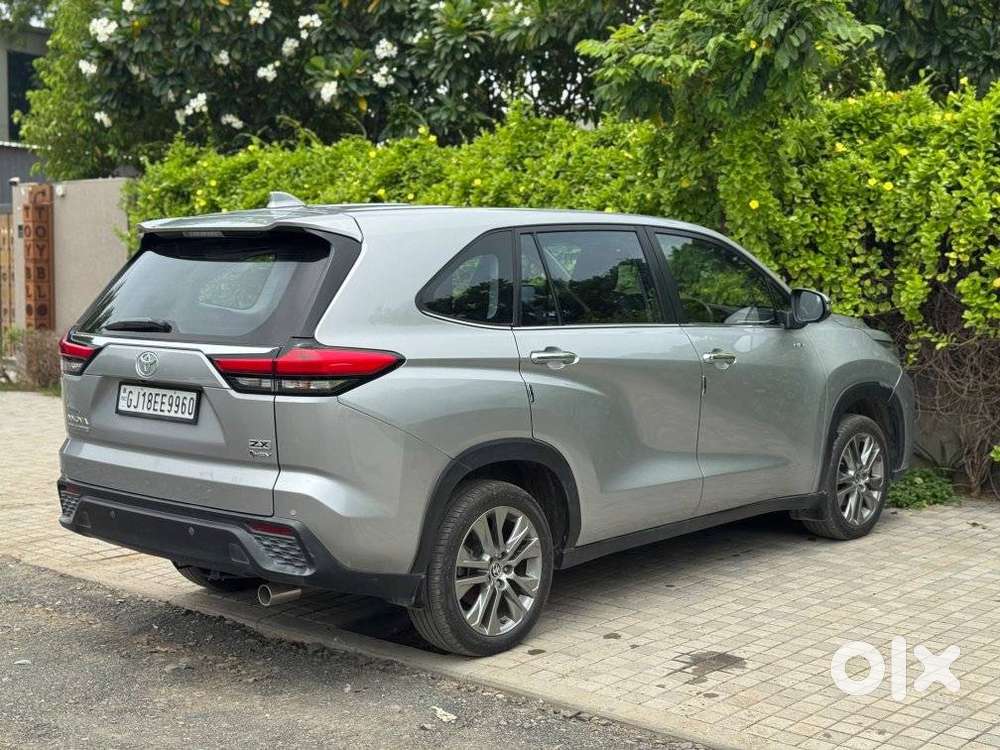 Toyota Innova Hycross 2.0 Zx Hybrid 7 Str, 2025, Electric