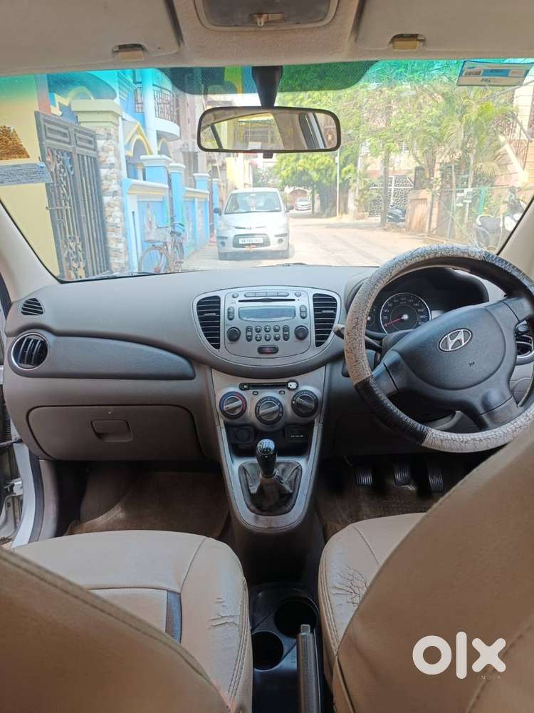 Excellent I10 Sportz Car Single Hand Owner Driven