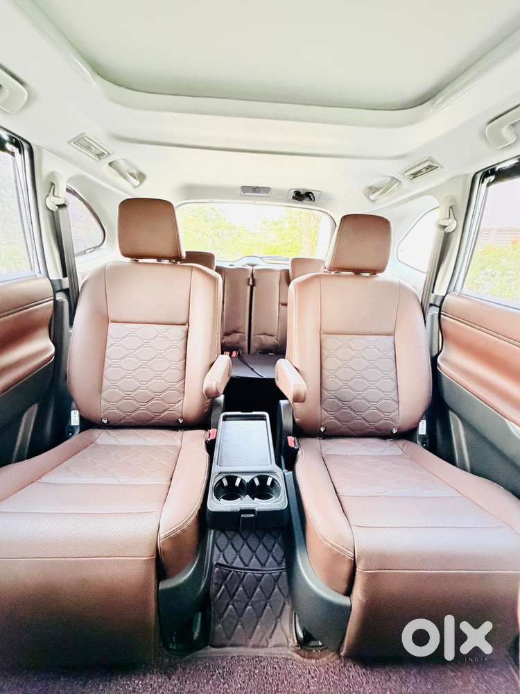 Toyota Innova Hycross 2.0 Zx Hybrid 7 Str, 2025, Petrol