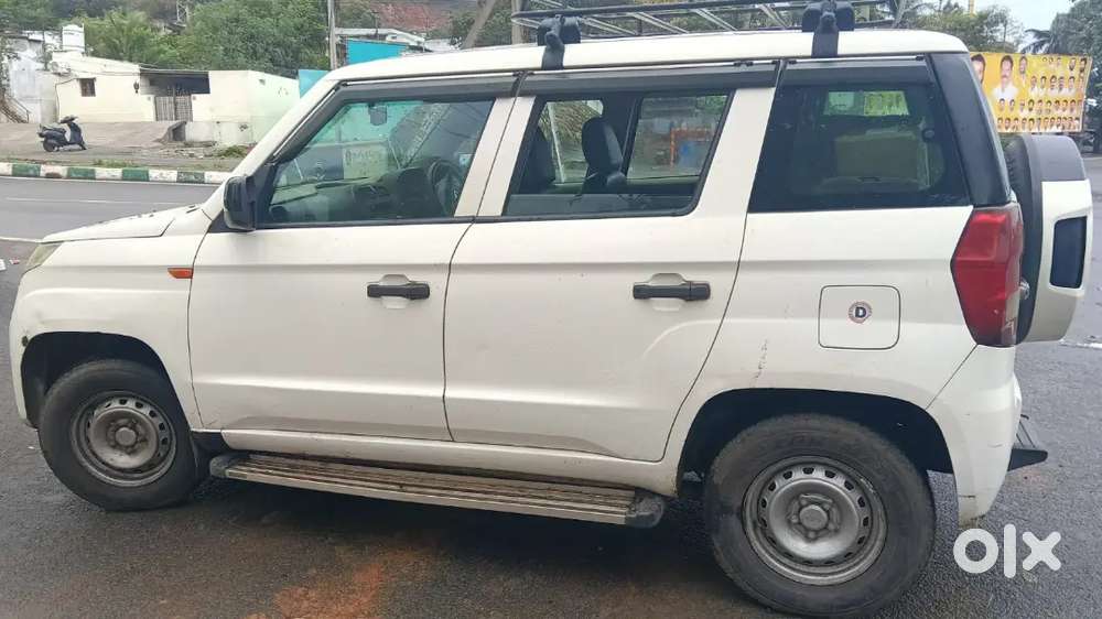 Mahindra Tuv 300 2018