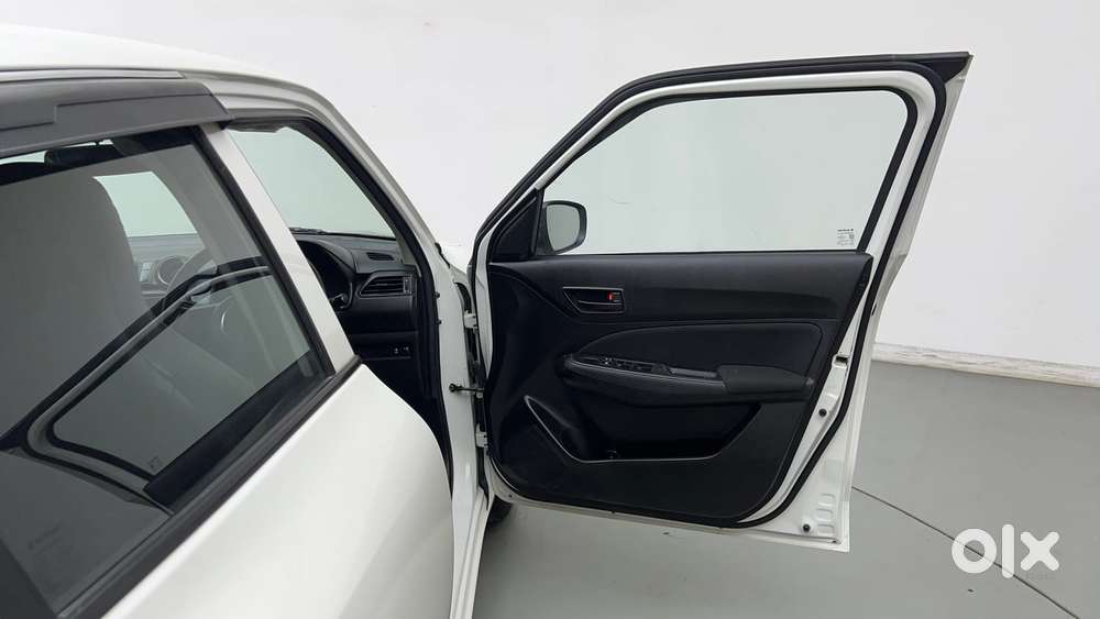 Maruti Suzuki Swift 1.3 Lxi, 2023, Petrol