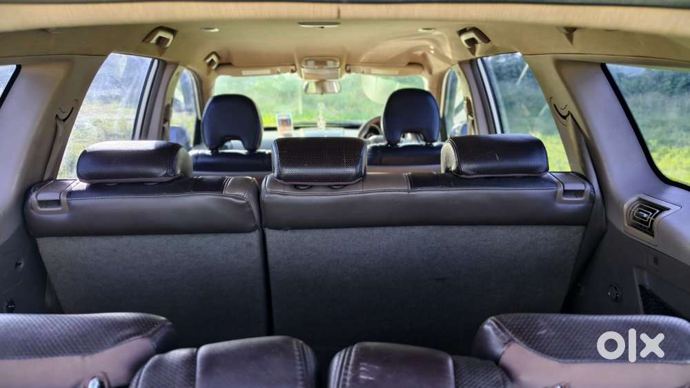 Mahindra Xuv500 W8, 2013