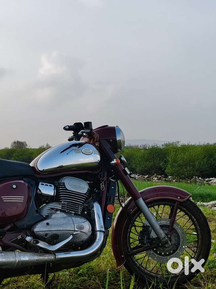 Jawa Classic 300 BS6 Model 2020 petrol bike