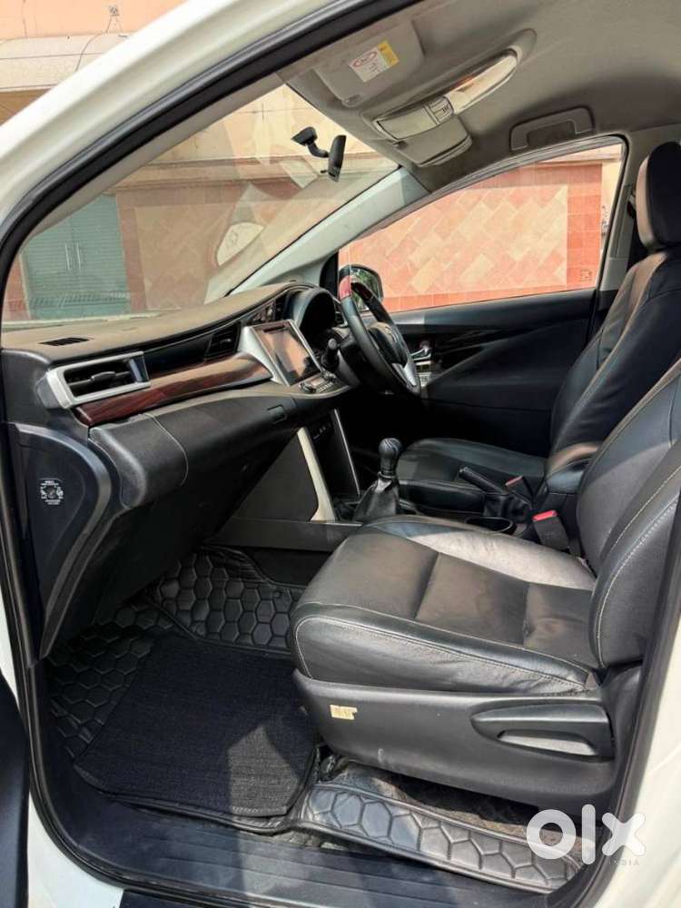 Toyota Innova Crysta 2.4 Zx Mt, 2017, Diesel