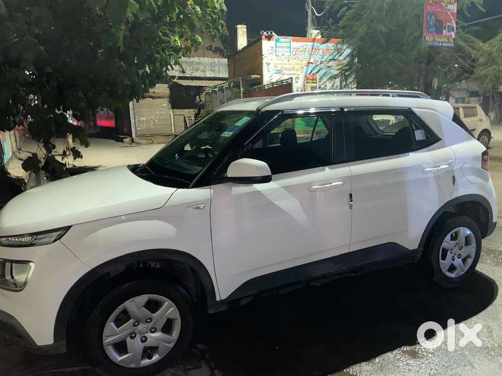 Hyundai Venue 2021 Petrol Good Condition