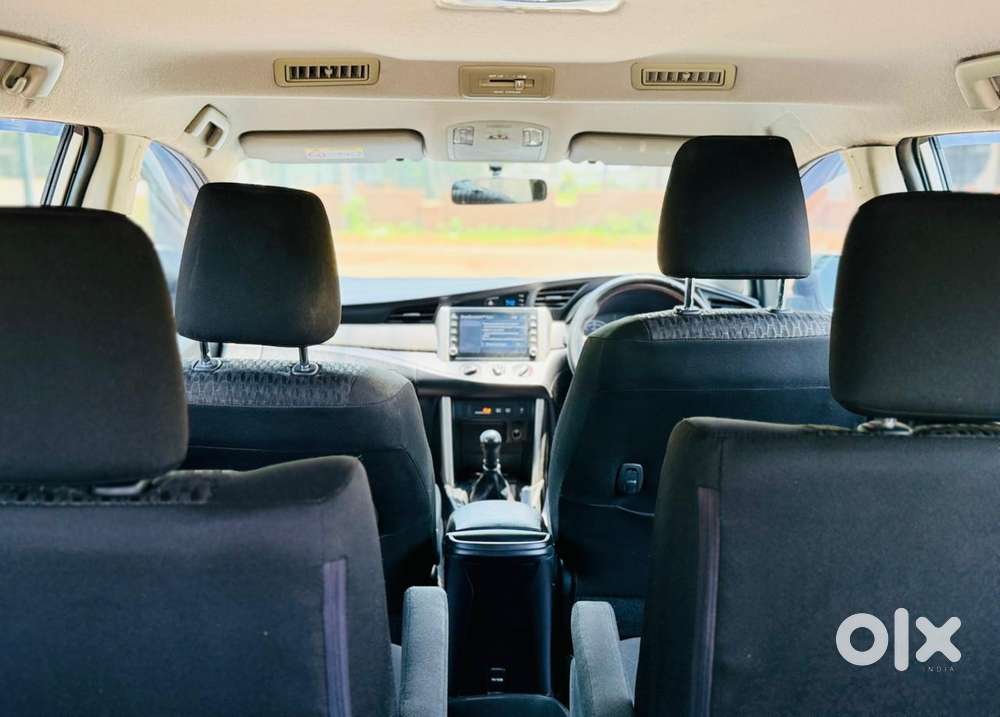 Toyota Innova Crysta 2.4 G Mt, 2022, Diesel