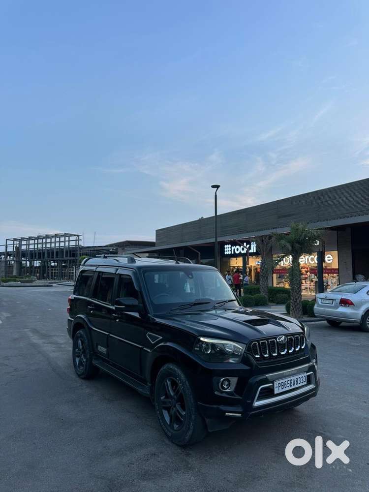 Mahindra Scorpio Classic 2021