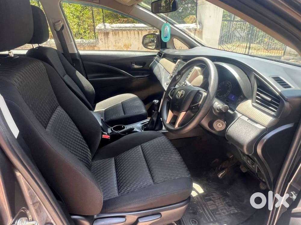 Toyota Innova Crysta 2.4 G Mt, 2022, Diesel