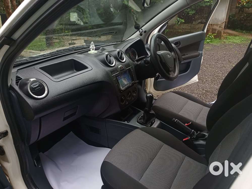 Ford Fiesta, 2012, Petrol