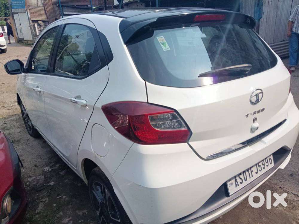 Tata Tiago 1.05 Revotorq Xz Plus Dualtone, 2022, Petrol