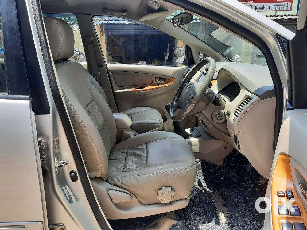 Toyota Innova 2.5 V 7 Str, 2011, Diesel