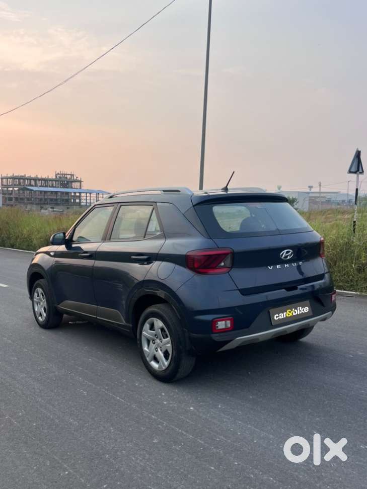 Hyundai Venue, 2021, Petrol