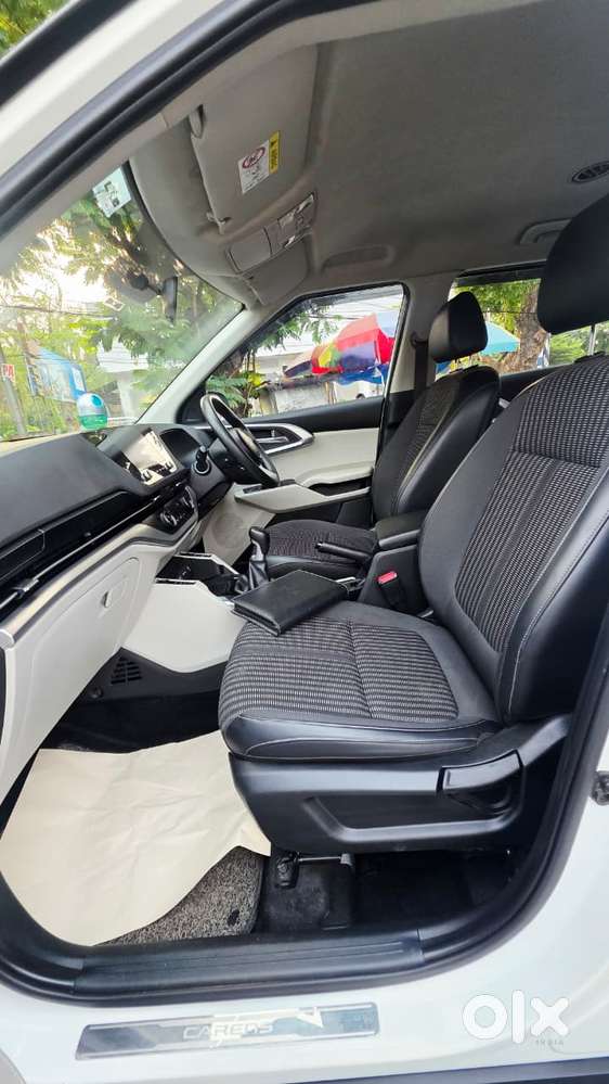 Kia Carens 1.4 Prestige 7 Str, 2022, Petrol
