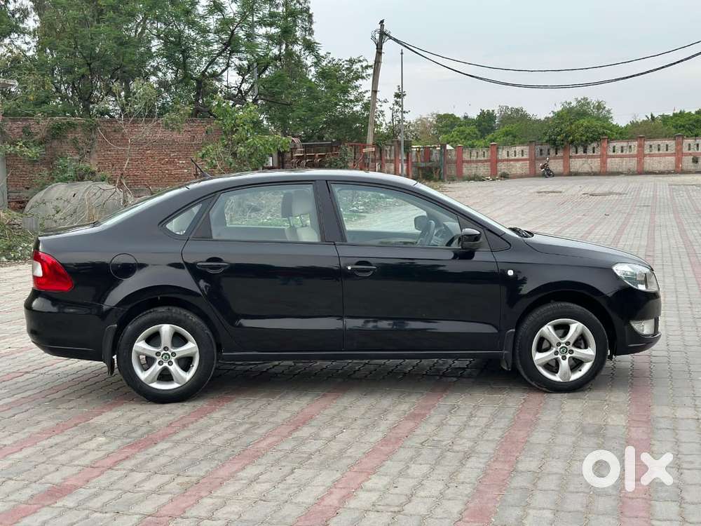 Skoda Rapid 1.6 Elegance Plus Mpi At, 2012, Petrol