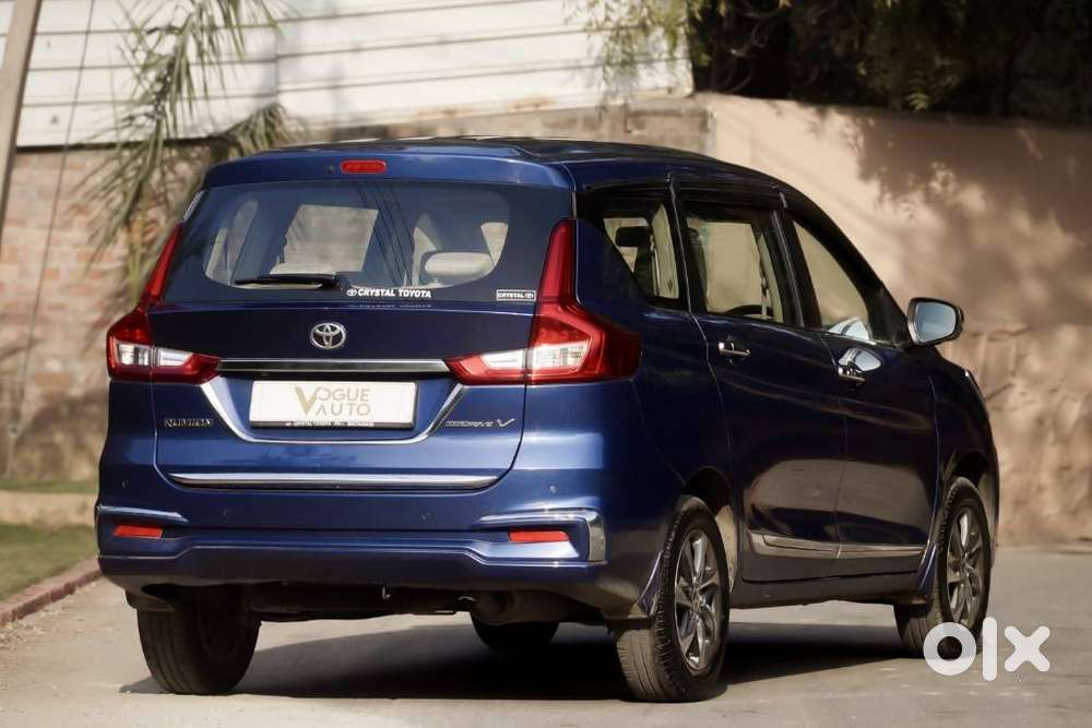 Toyota Rumion V At, 2023, Petrol