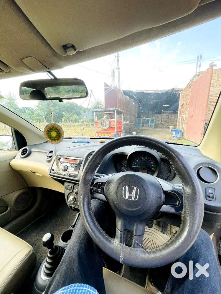 Honda Amaze Petrol Well Maintained Urgent Sell