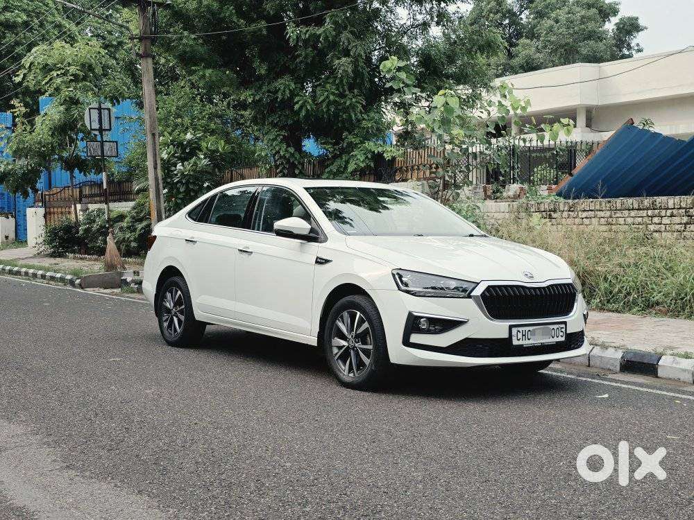 Skoda Slavia Style 1.0l Tsi At, 2023, Petrol
